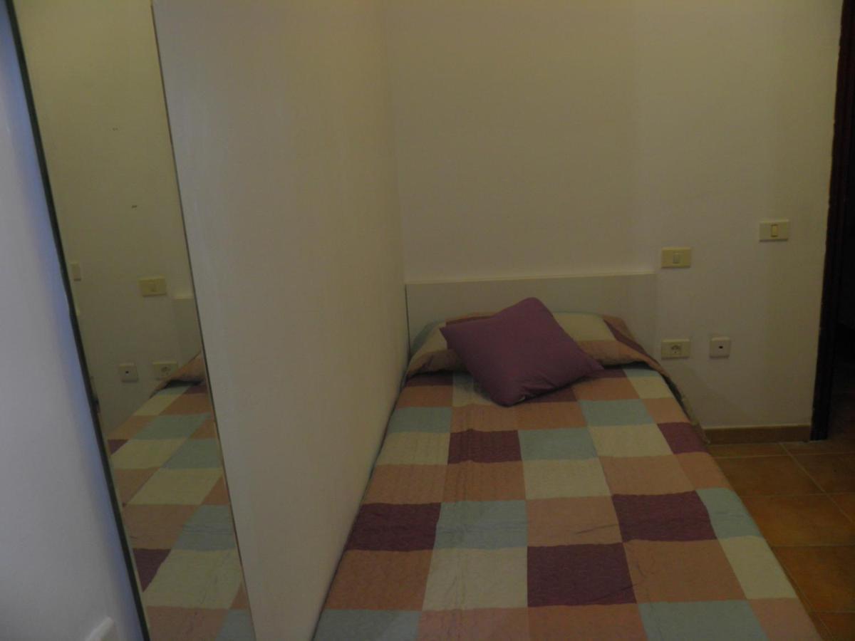 Апартаменты Apartamento En Playa De Сардина Экстерьер фото