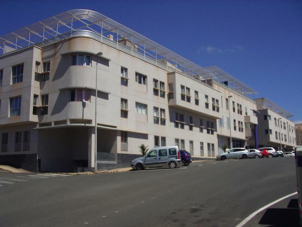 Апартаменты Apartamento En Playa De Сардина Экстерьер фото