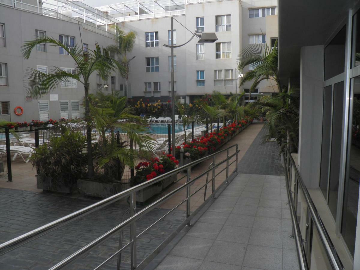 Апартаменты Apartamento En Playa De Сардина Экстерьер фото